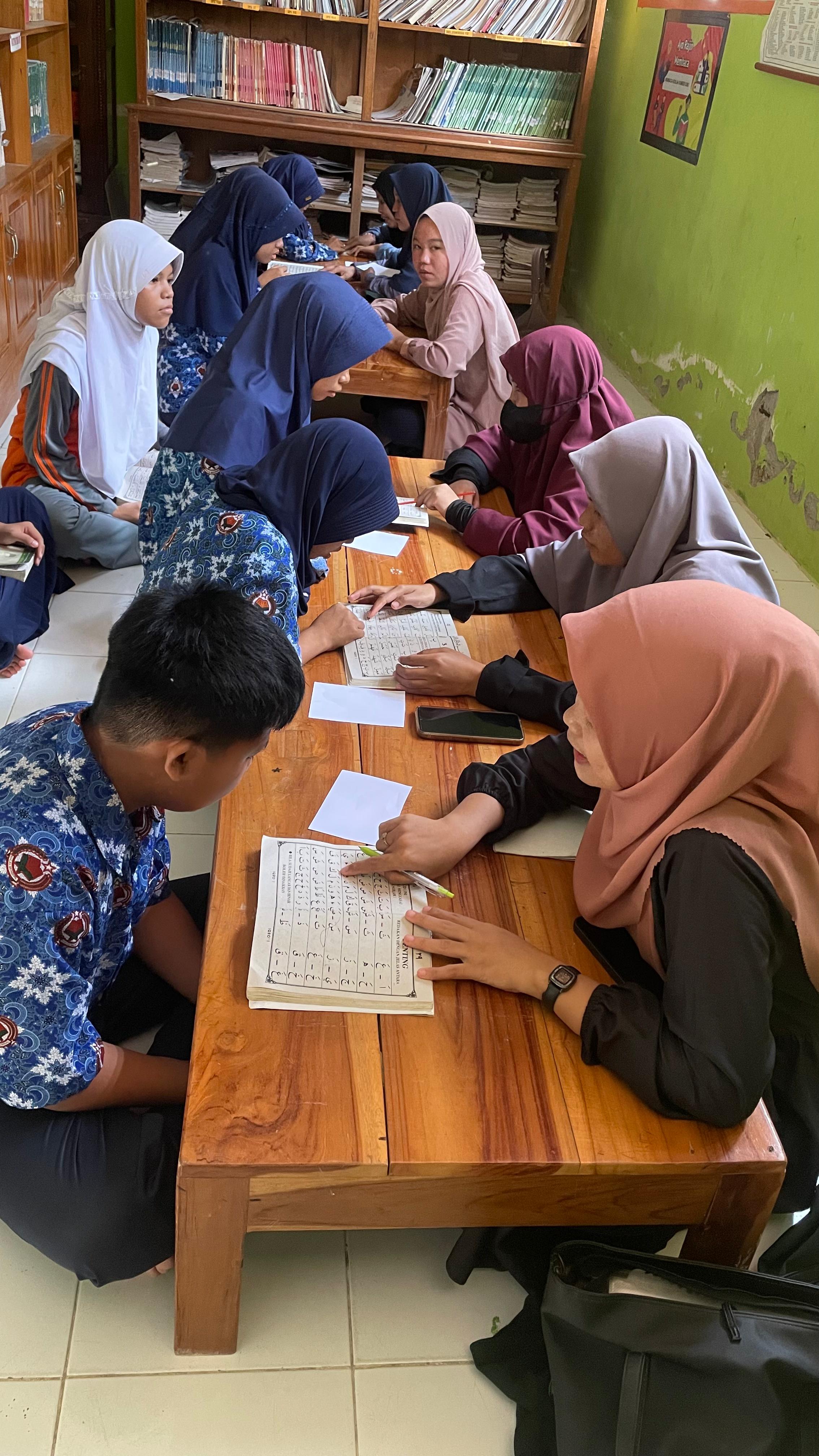 GERAKAN LITERASI AL-QUR'AN: STAI DAN MTs DDI MAJENE PERKUAT PEMBINAAN SISWA 